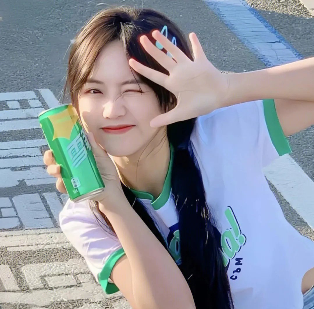 薇薇一笑很倾城